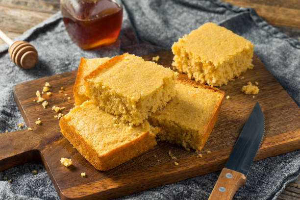Greek Corn Bread / Bobota